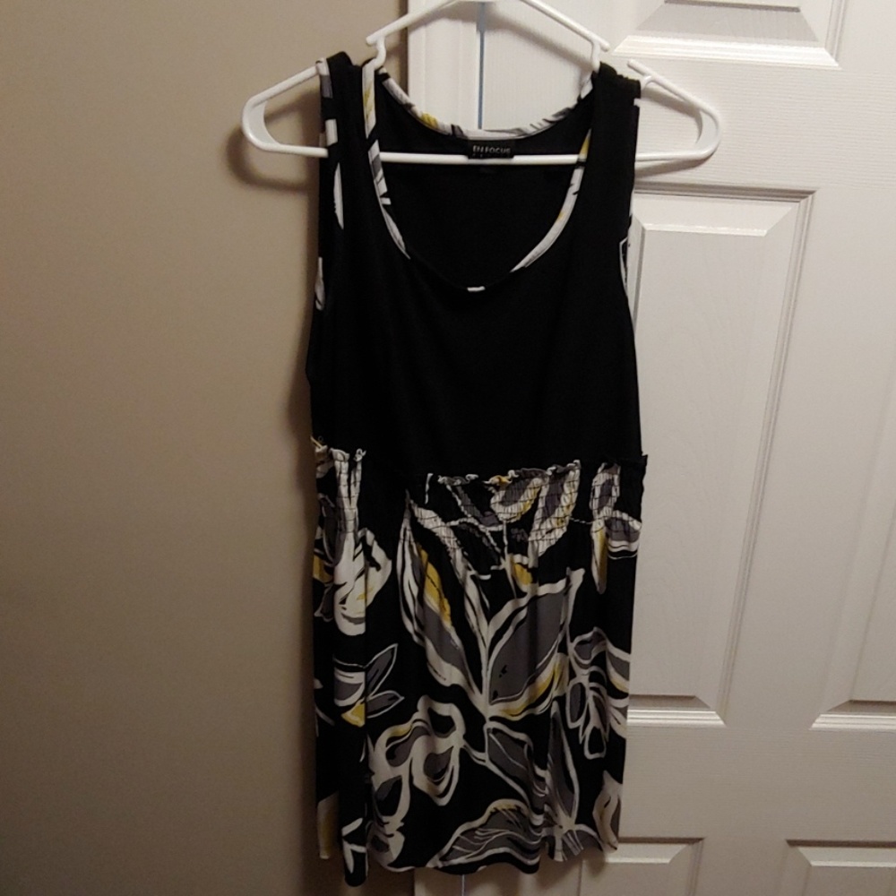 En Focus Dress
